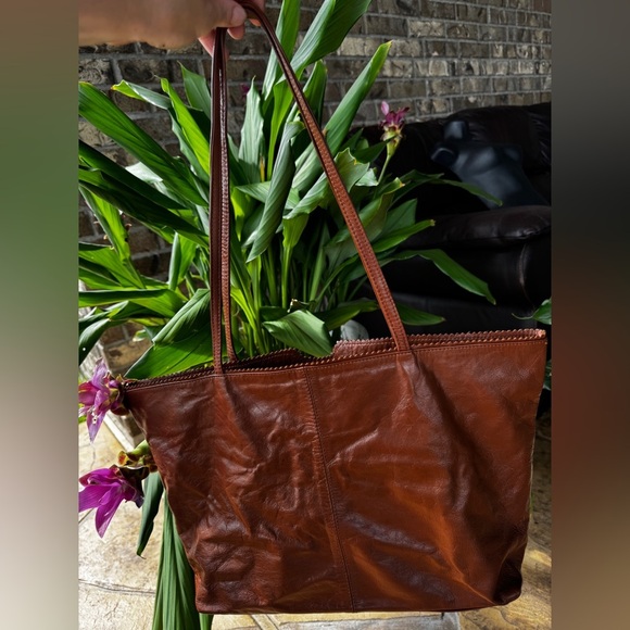 Latico USA Carmen Tote Bag - Picture 2 of 15